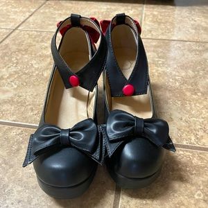 Japanese Lolita Mary Janes with red heart/bow back detail size 37